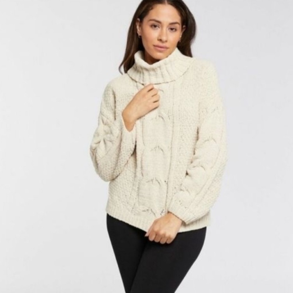 Cable Knit Ivory Cream Chenille Sweater - Picture 2 of 10